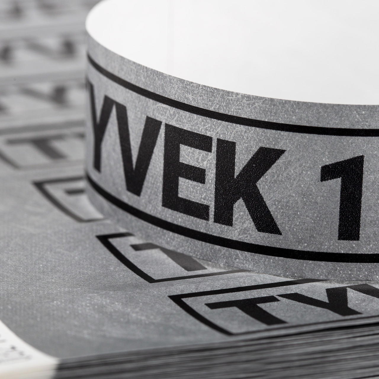 Printed single-colour 25 mm tyvek wristbands - silver