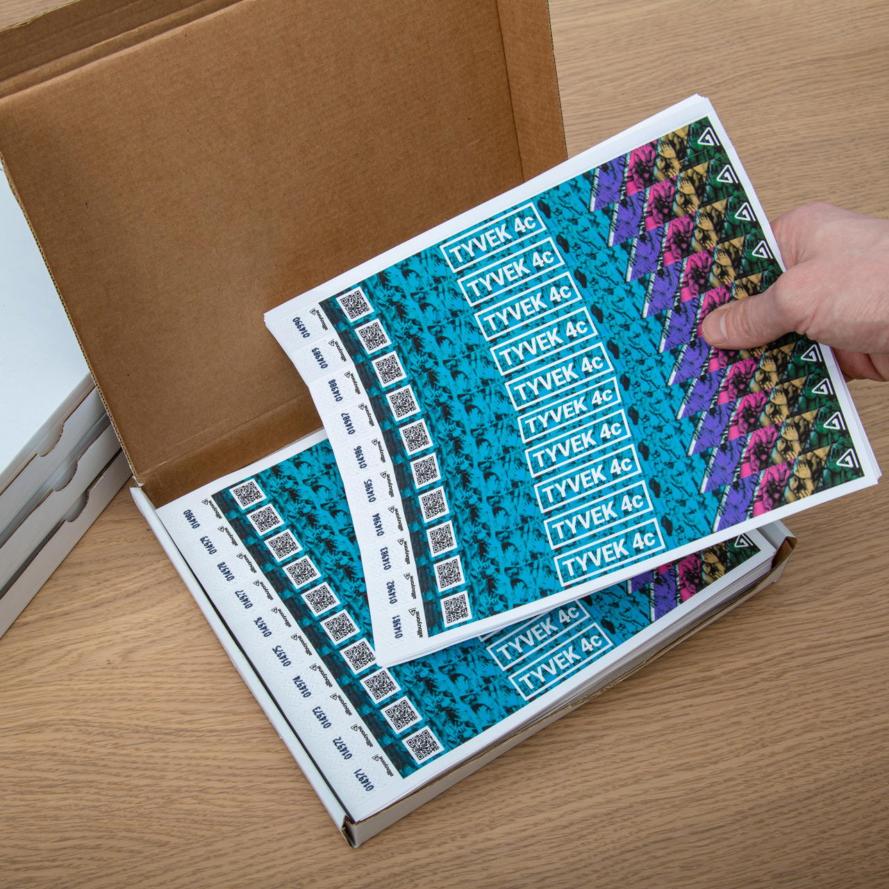 Printed tyvek wristbands (4-colour) with QR code