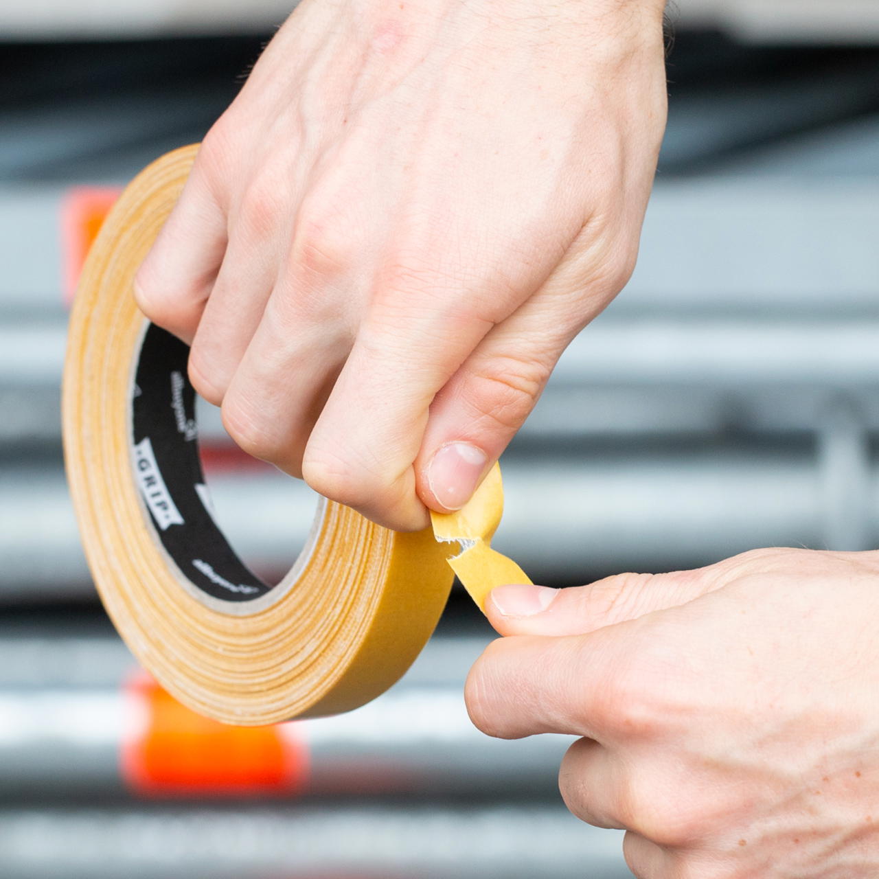 Beidseitiges Gewebeband GT 703 stark / schwächer - 19 mm