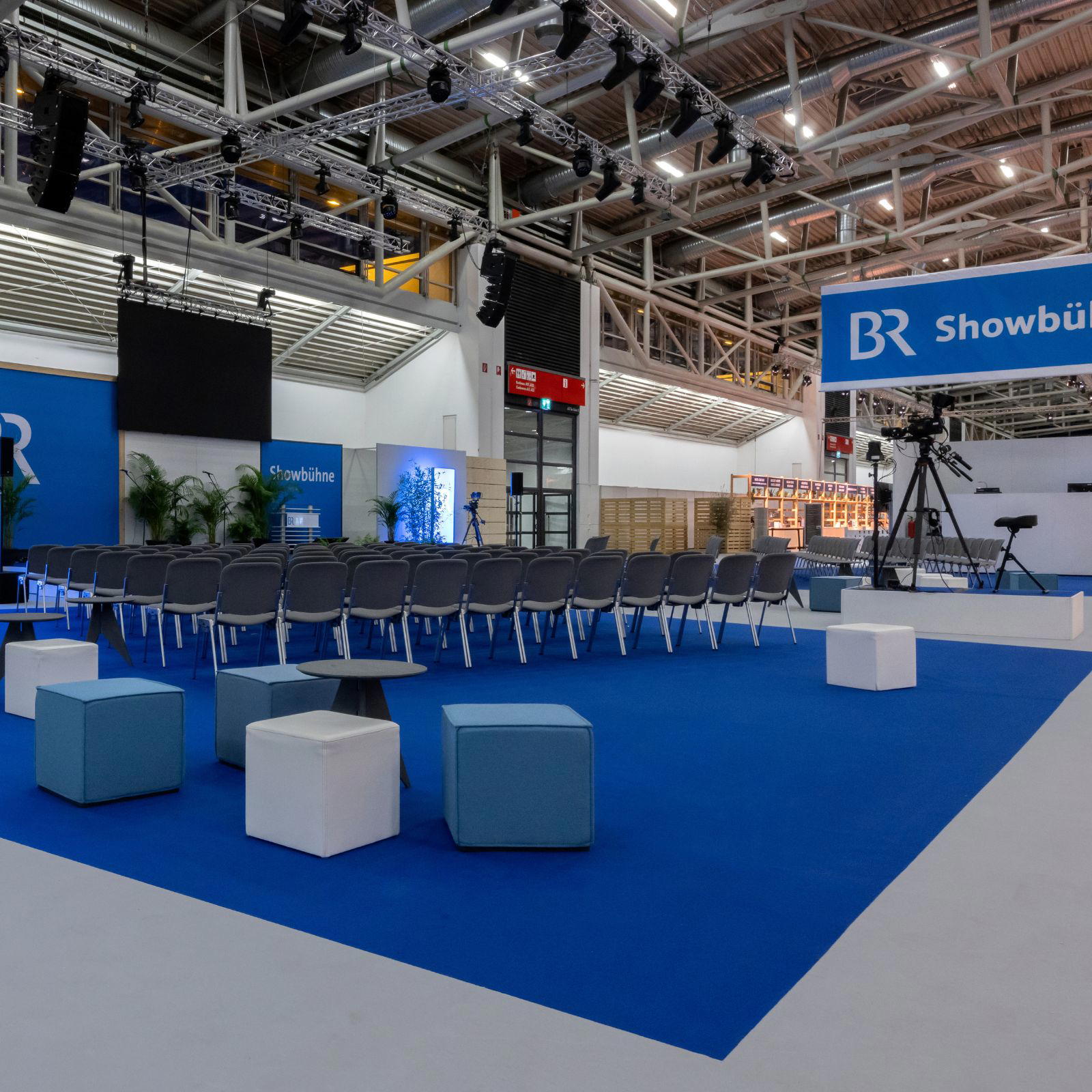 Rips trade show carpet on rolls, 2 metres wide - blue