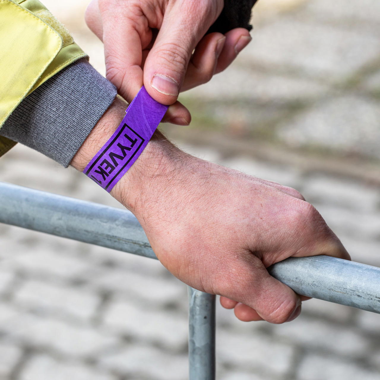 Printed single-colour 19 mm tyvek wristbands - purple