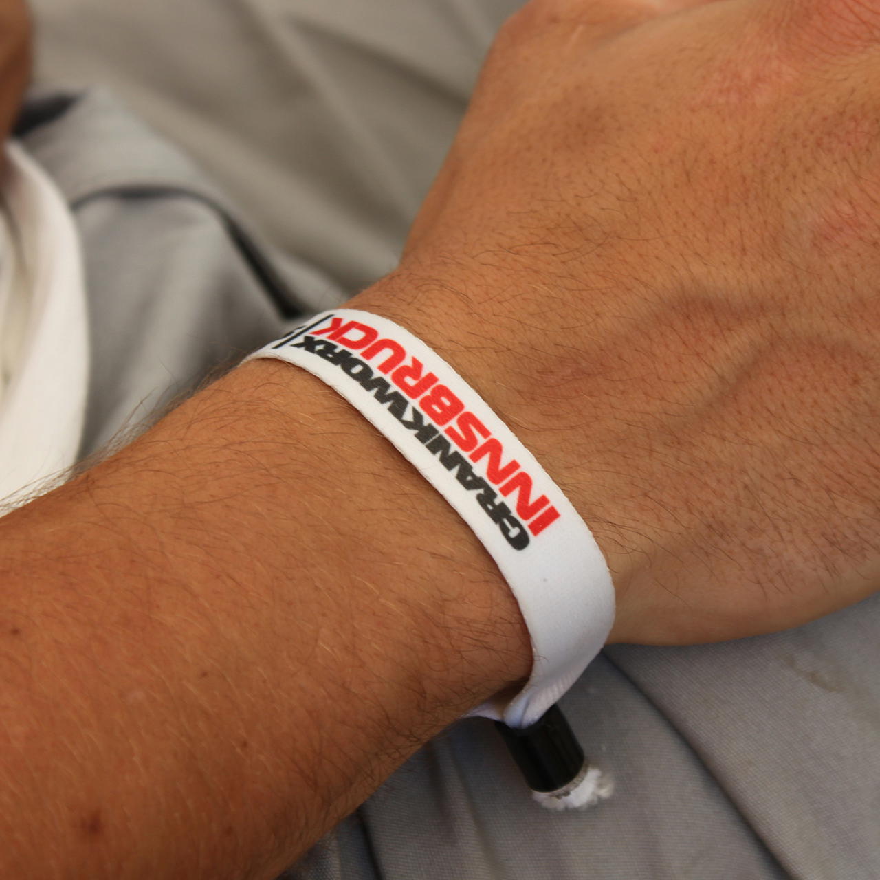 Printed fabric wristbands – single-sided - Plastic closure (self-sealing)