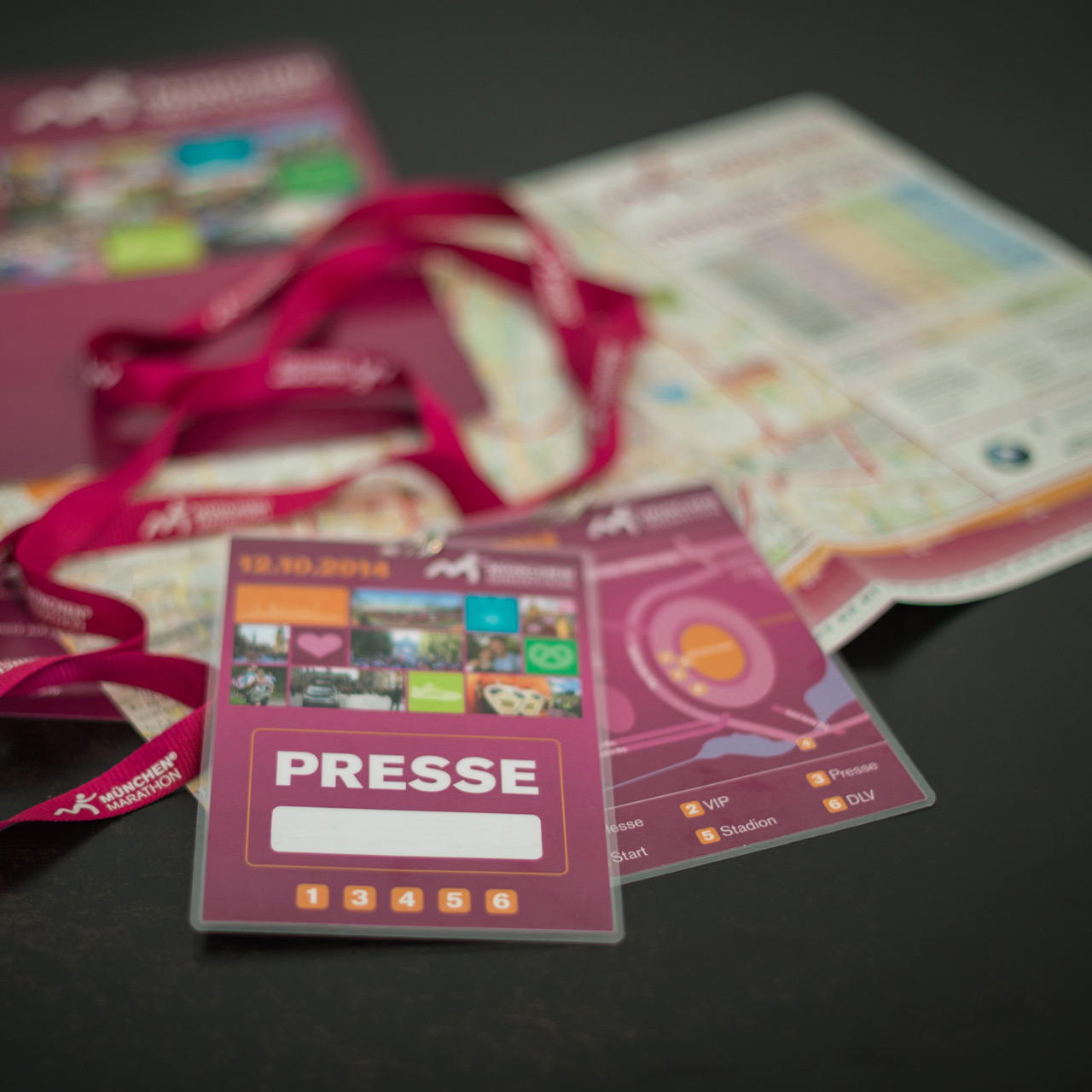 Backstagepass laminated - large (DIN A6) - with numbering - 1-page - with round hole