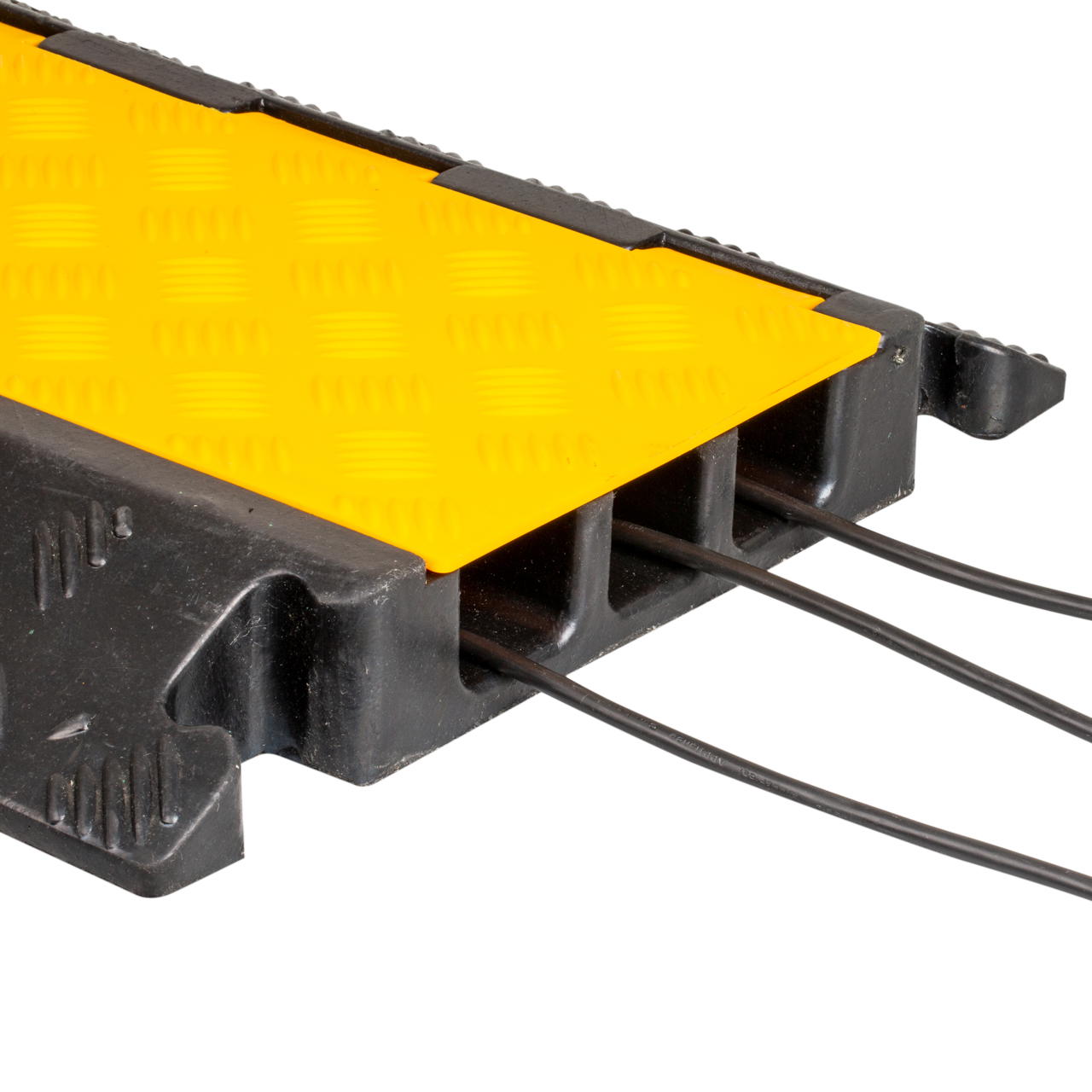 Basic cable protectors - 3 channels