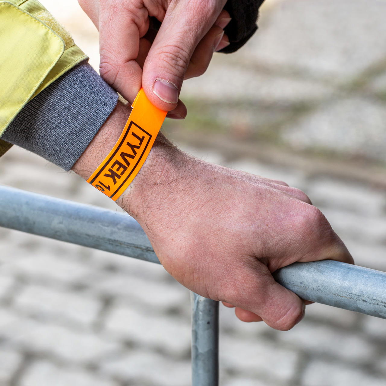Printed single-colour 19 mm tyvek wristbands - neon orange