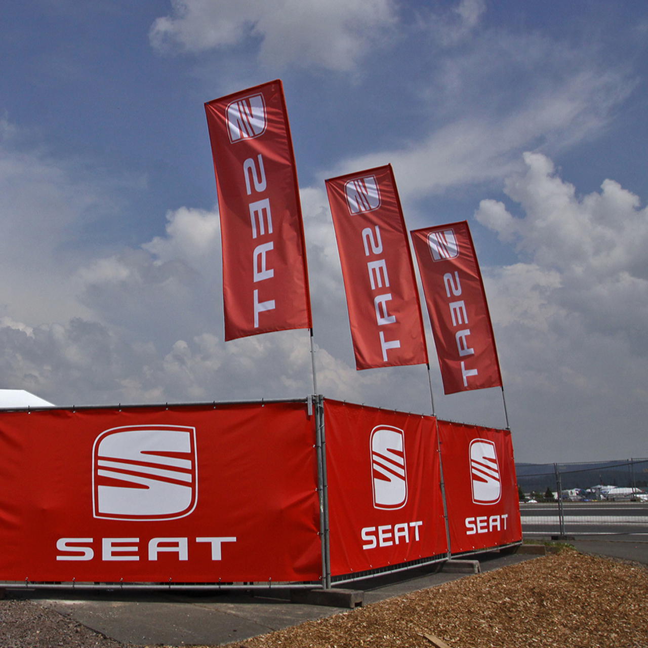 Bauzaun-/ Containerfahne individuell