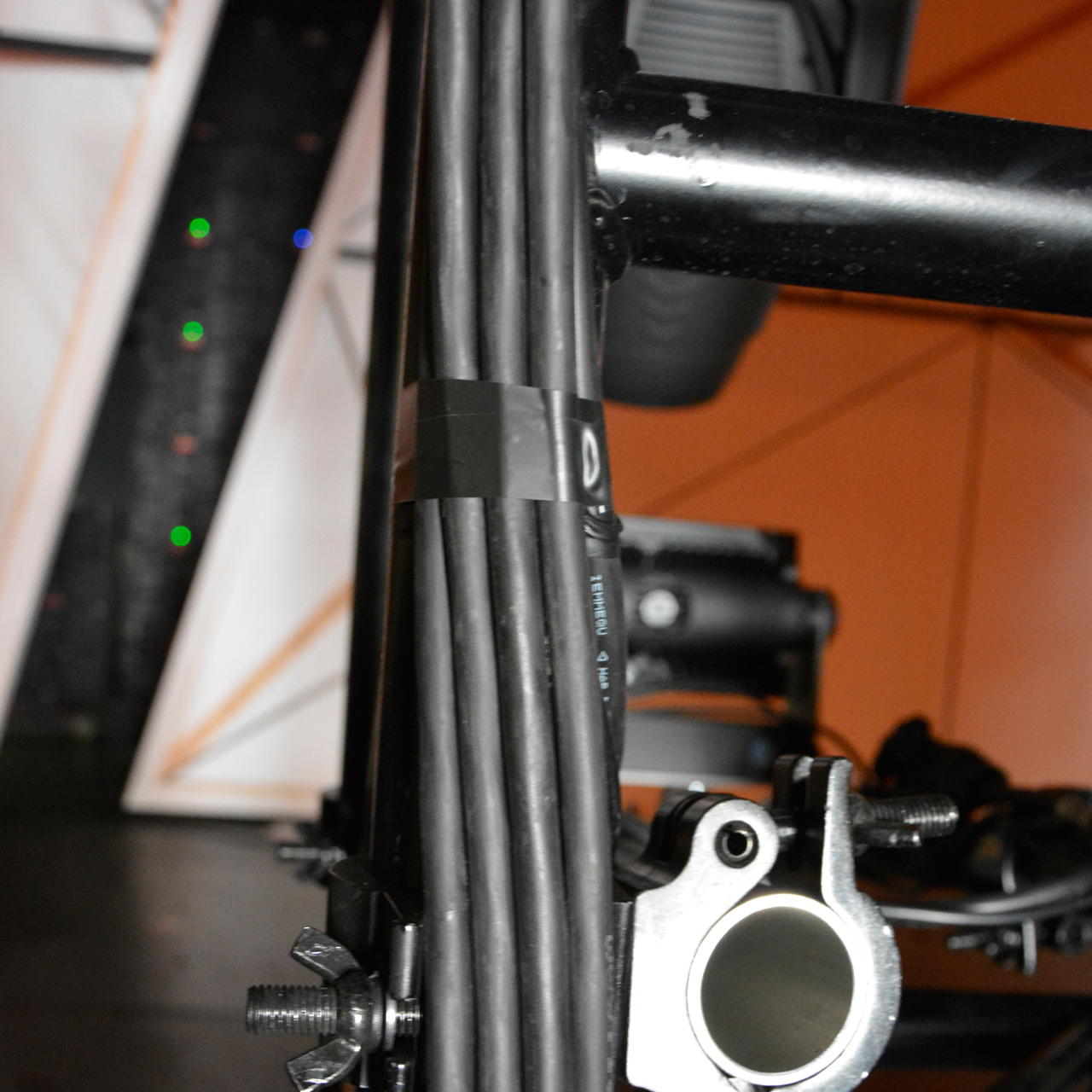 Isoband AT 7 - white