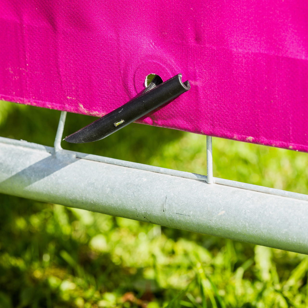 Planenspanner mit Haken und Kipphülse