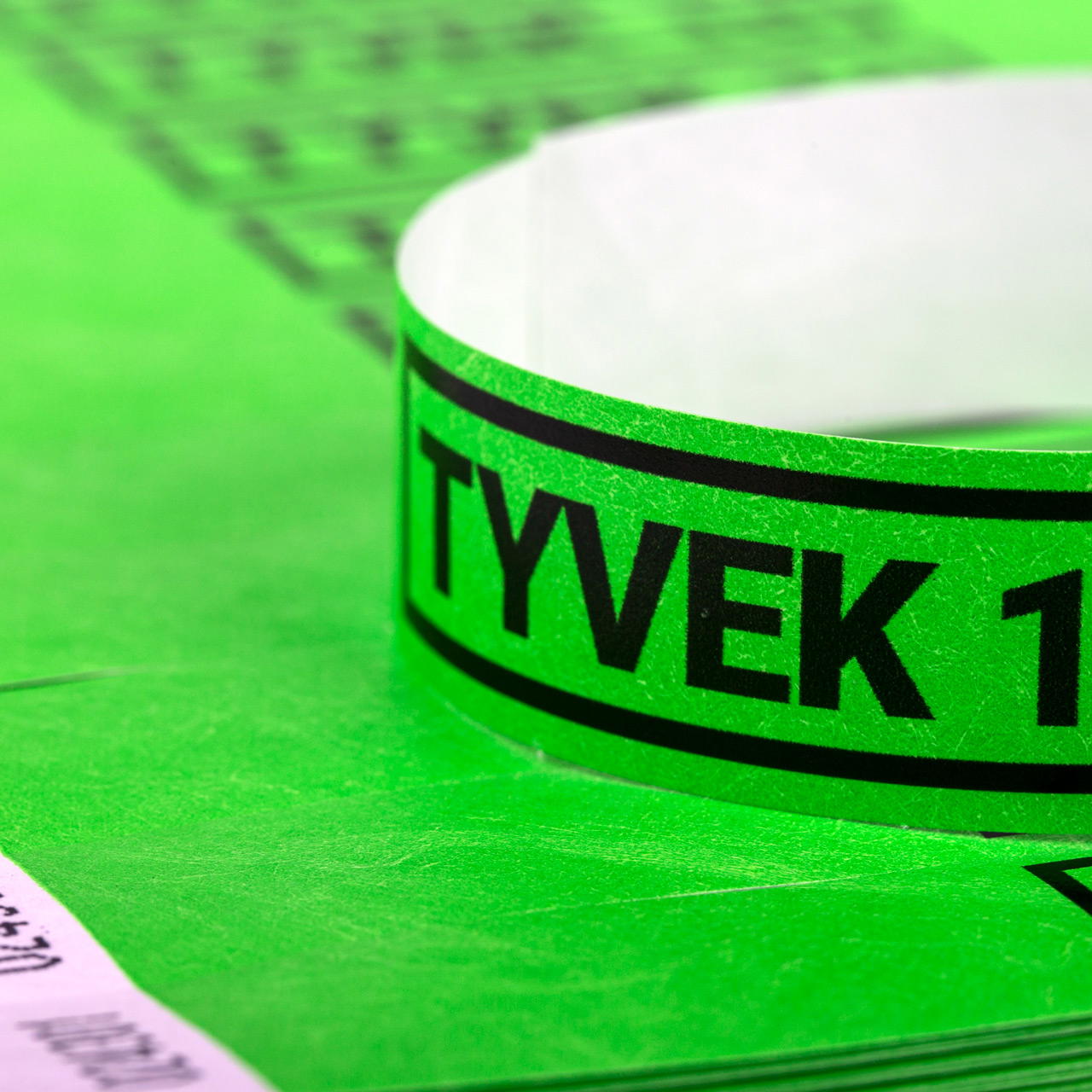 Printed single-colour 19 mm tyvek wristbands - neon green