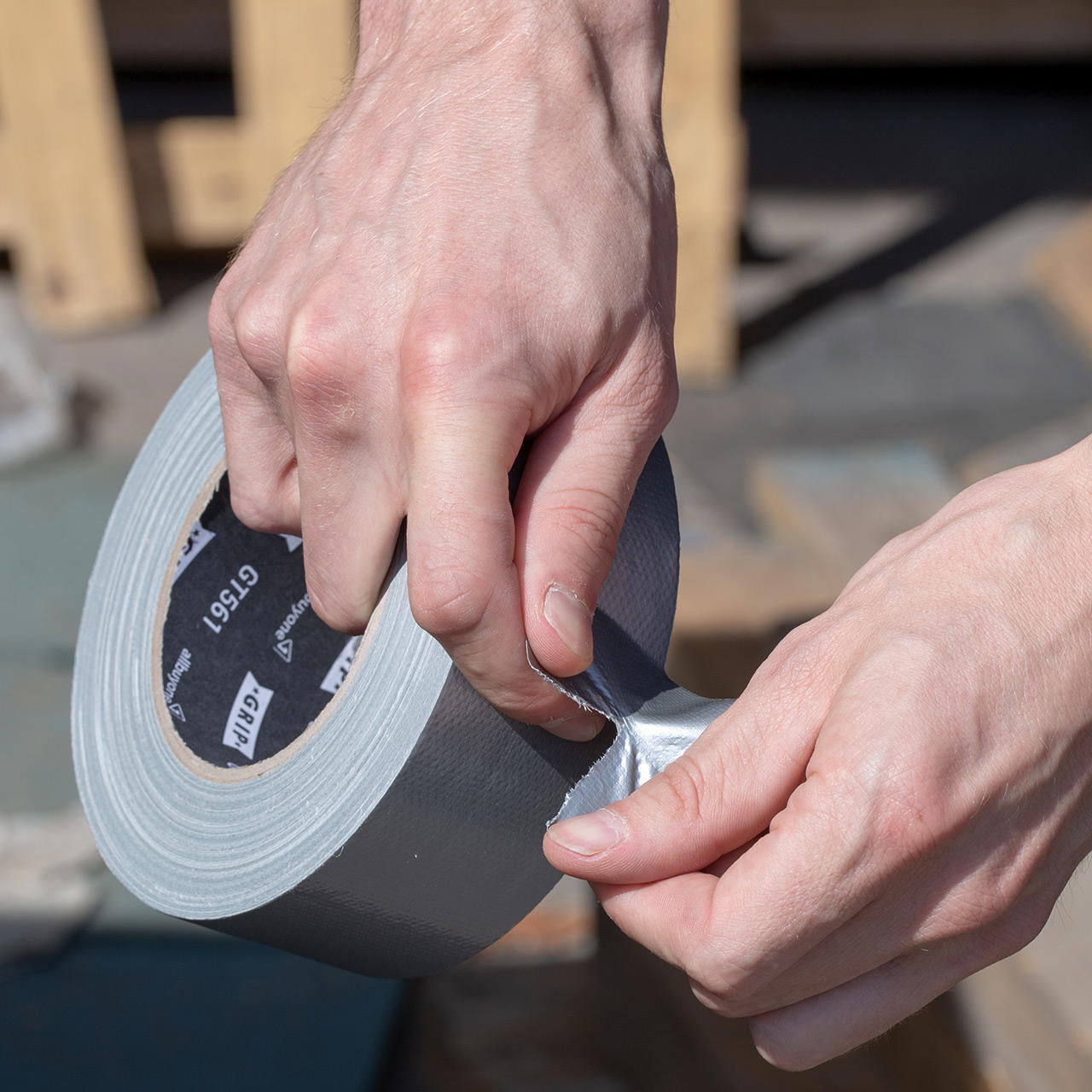 Adhesive cloth tape GT 561 - 50 m - silver