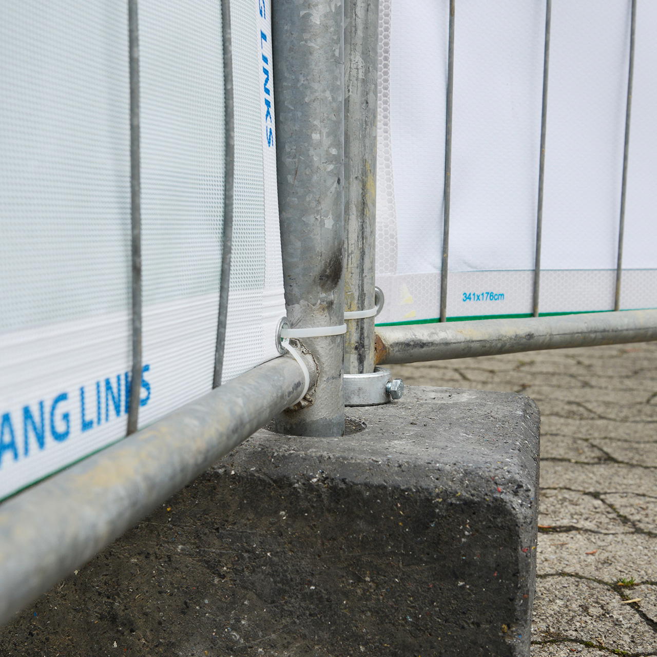 running ring for construction fences gates