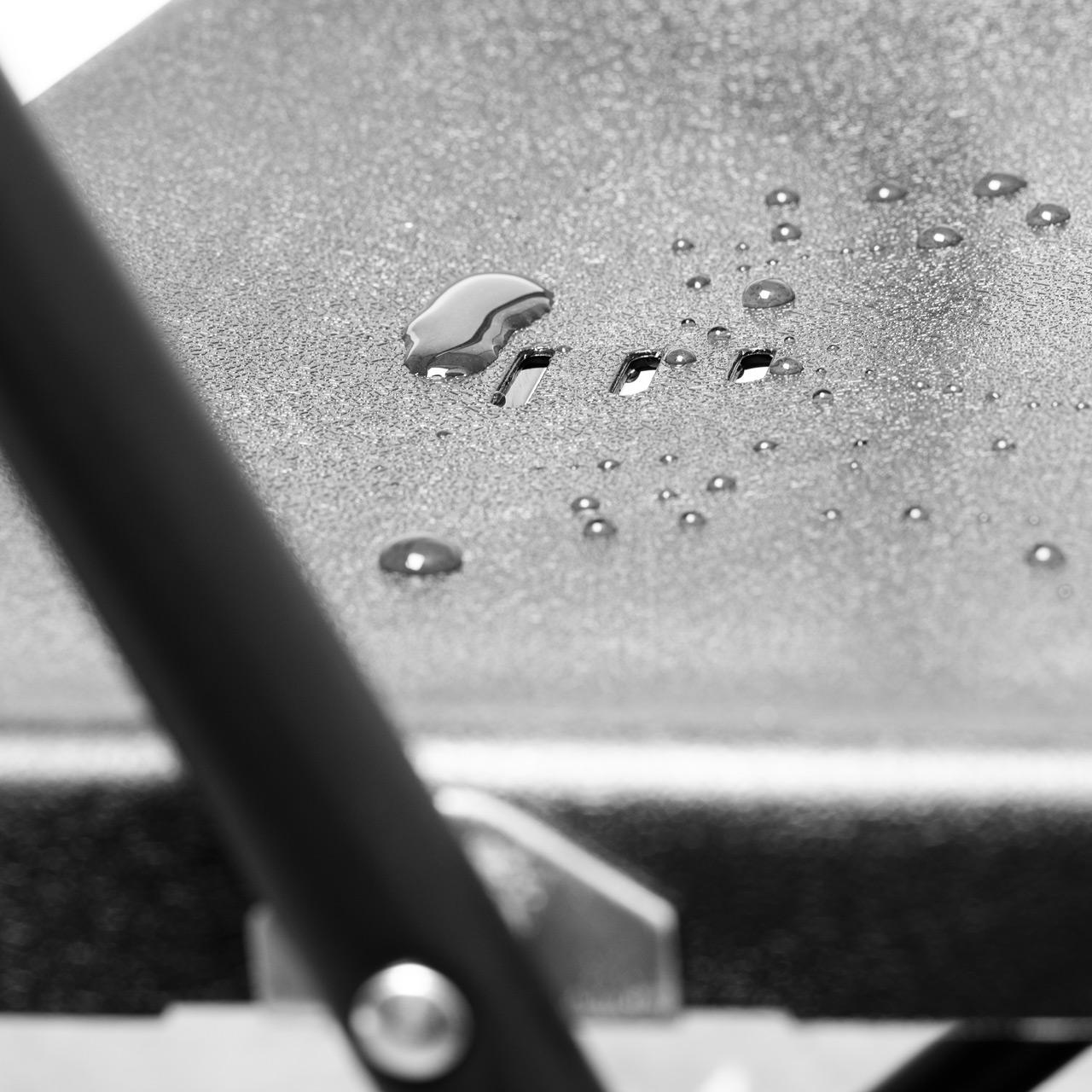 10 folding chairs - black