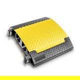 Adam Hall Defender ULTRA L Adam Hall Defender ULTRA L