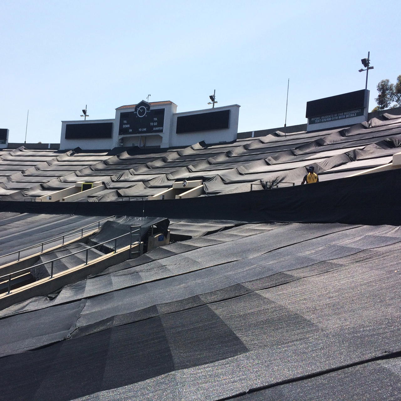 mesh 203 - by the metre - black