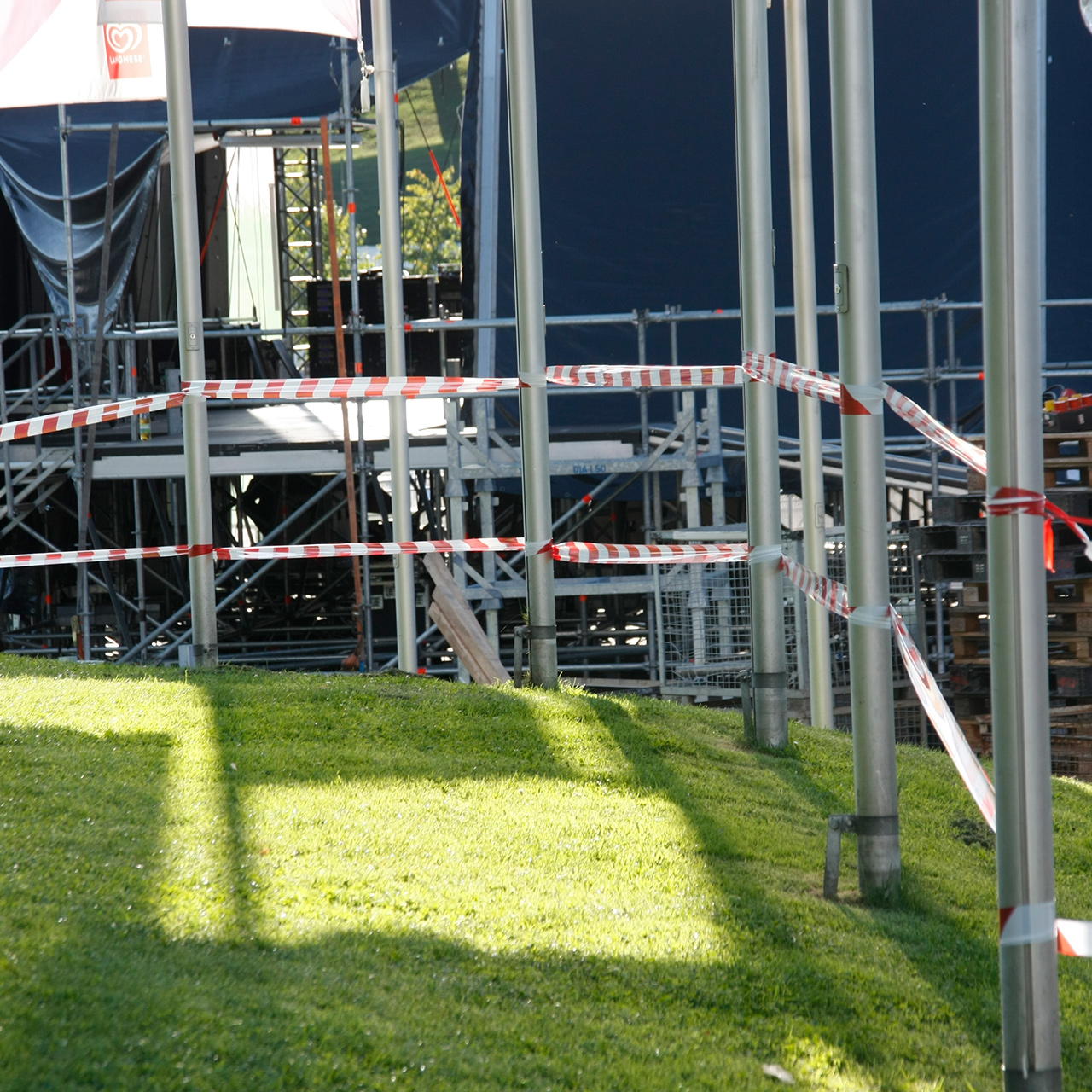 Absperrband rot weiß 100 m - extrem reißfest