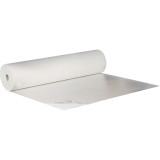 Flachfilz B1 mit Folie weiß - 2 x 50 m Rolle mit Folienabdeckung Eine Rolle weißer Flachfilz, liegend, teilweise ausgerollt mit transparenter Folienabdeckung auf begehbarer Fläche