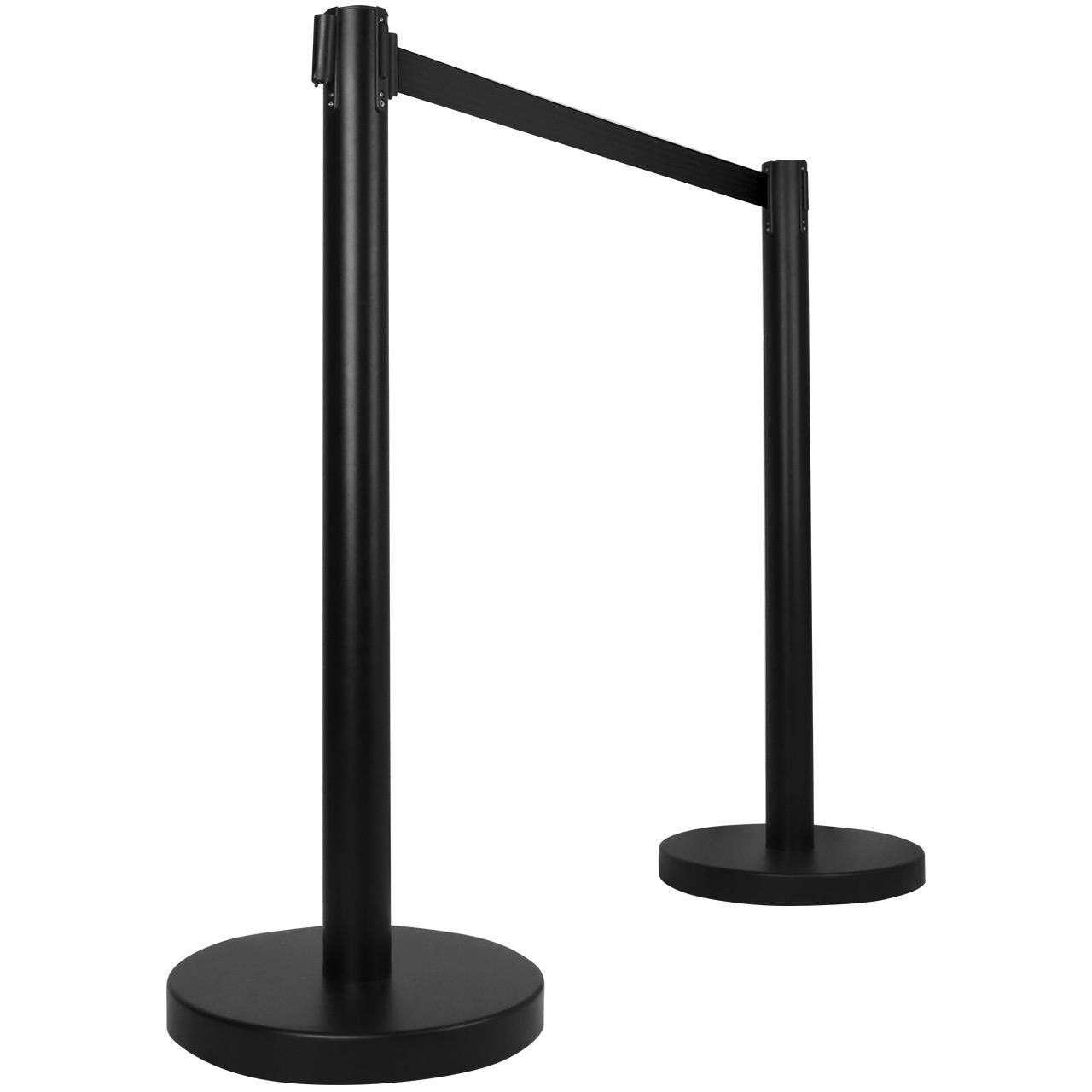 Zwei schwarze Absperrpfosten mit ausgezogenem Gurtband verbunden, vor weißem Hintergrund, als Leitsystem für Events