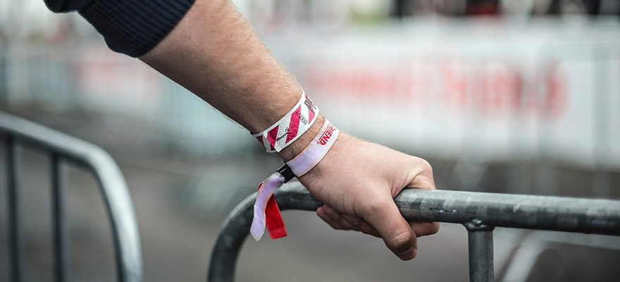 Products from the category admission wristbands