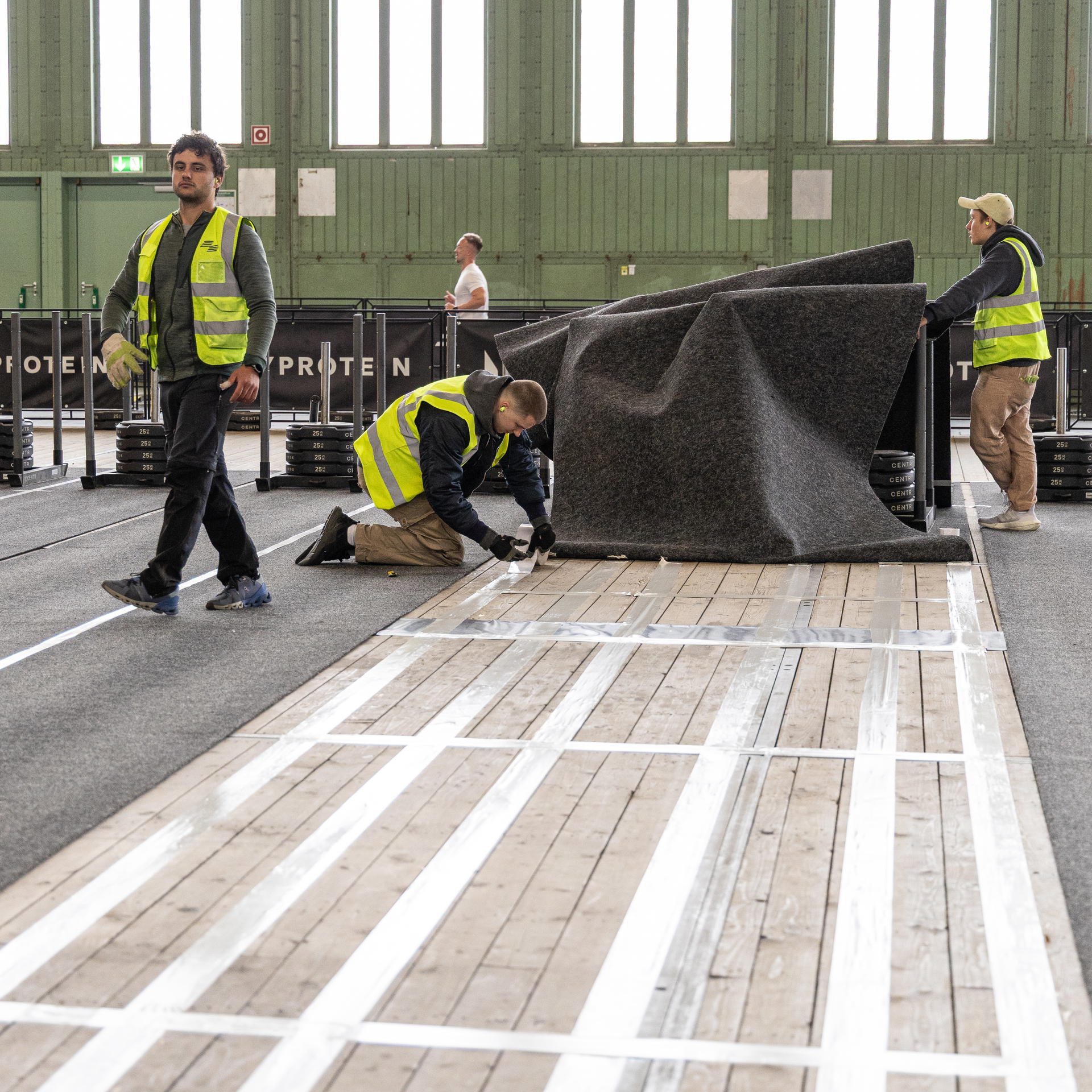 Doppelseitiges Klebeband breit  - 100 mm x 50 m