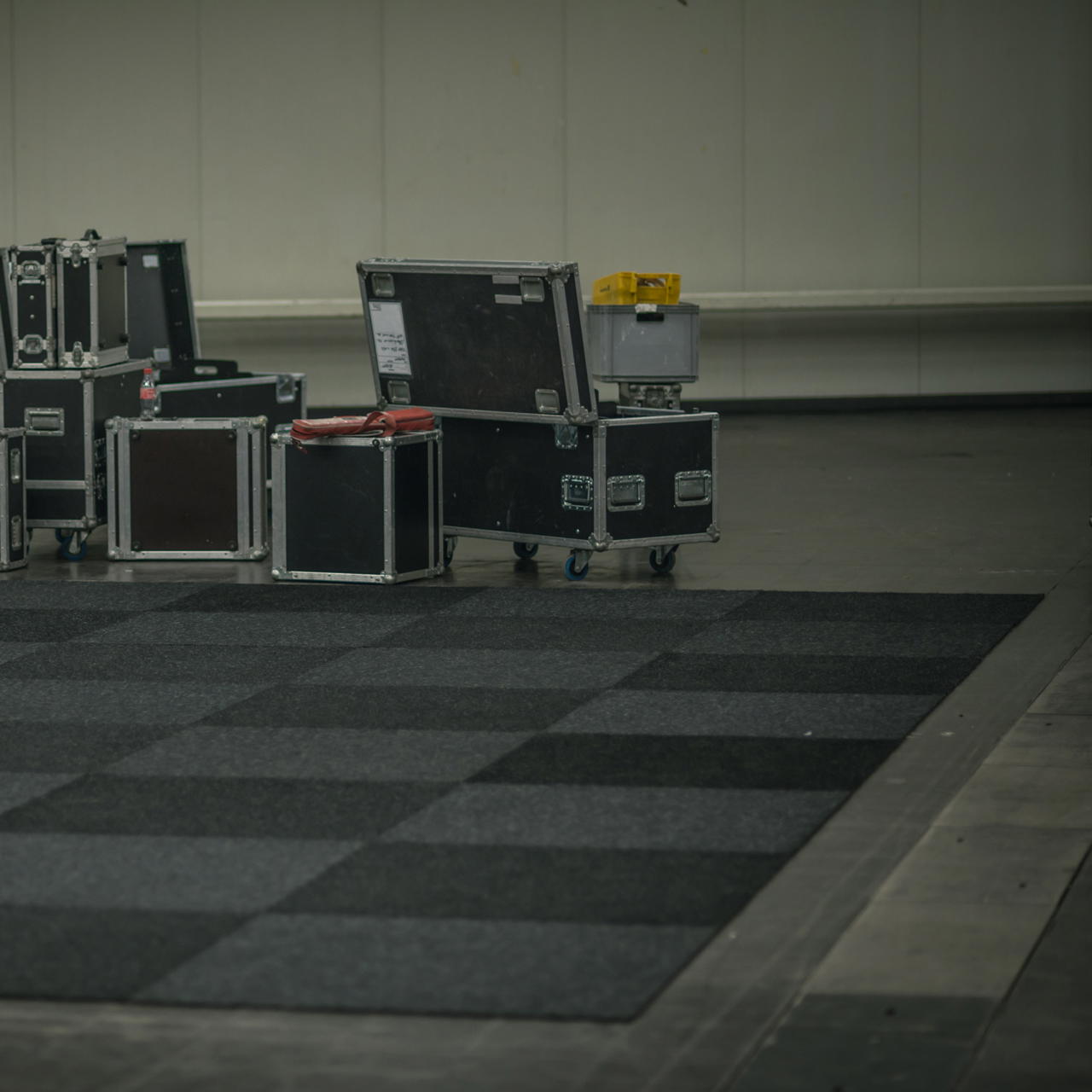 Carpet tiles loop pile 50 x 50 cm, B1 - mottled grey