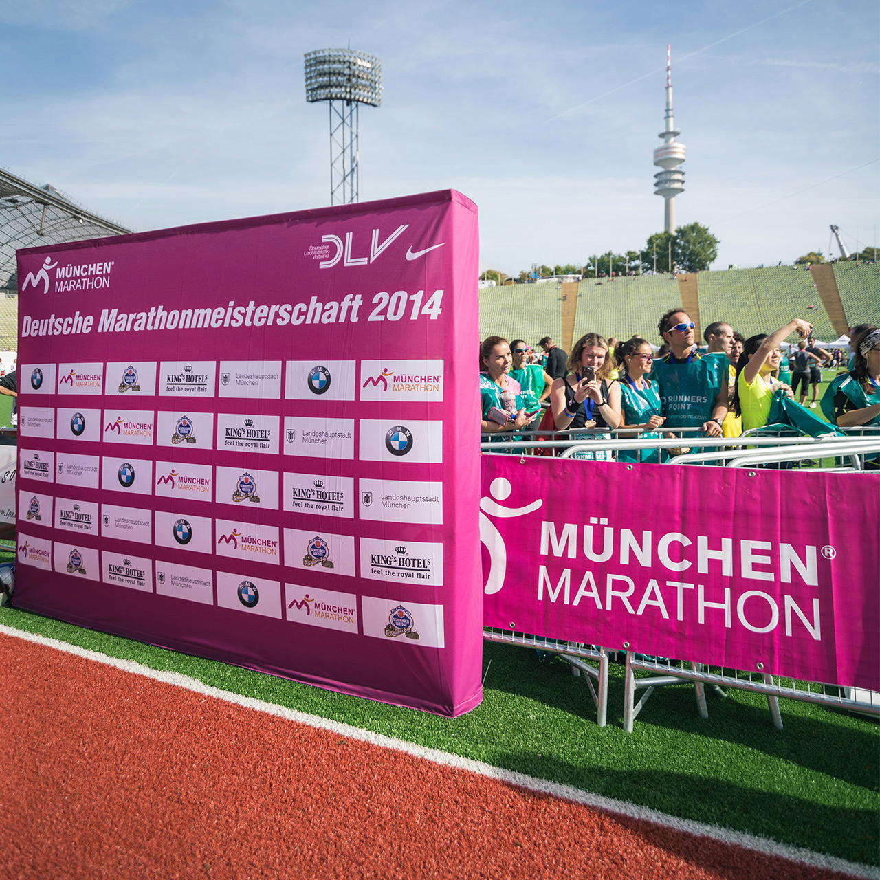 Press wall B1 with side panels - XL