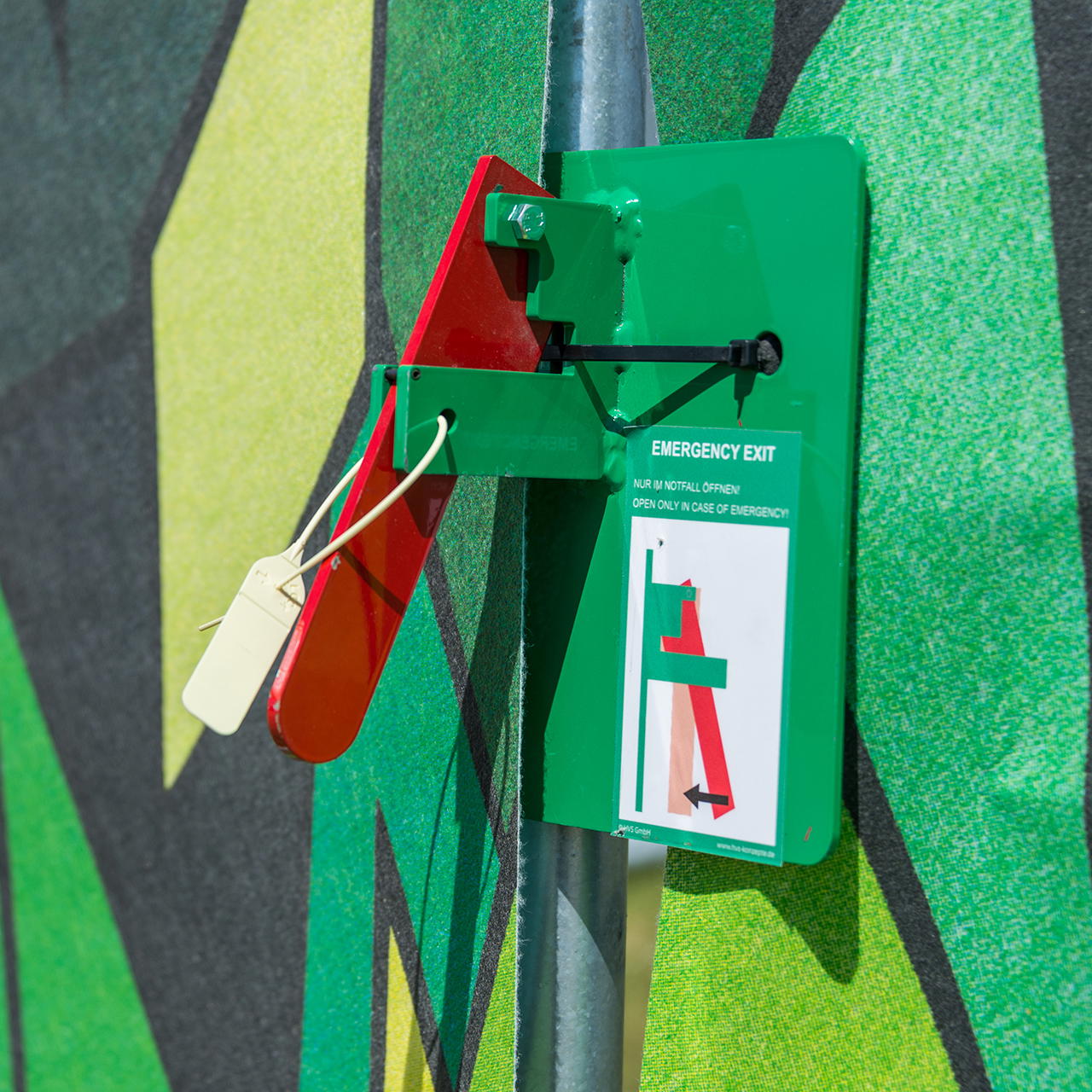 Bauzaunriegel für Notausgänge