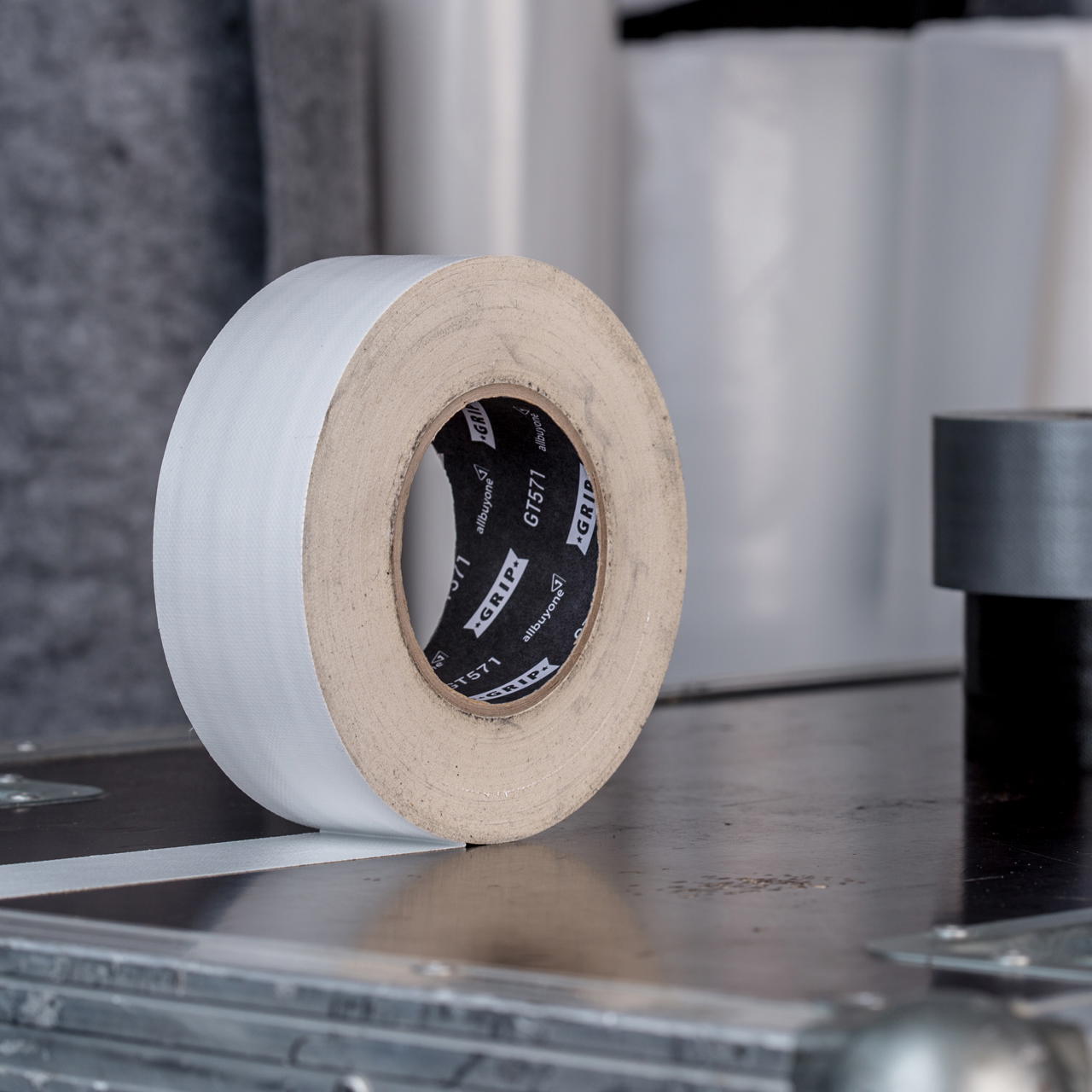 Adhesive cloth tape GT 571 - white