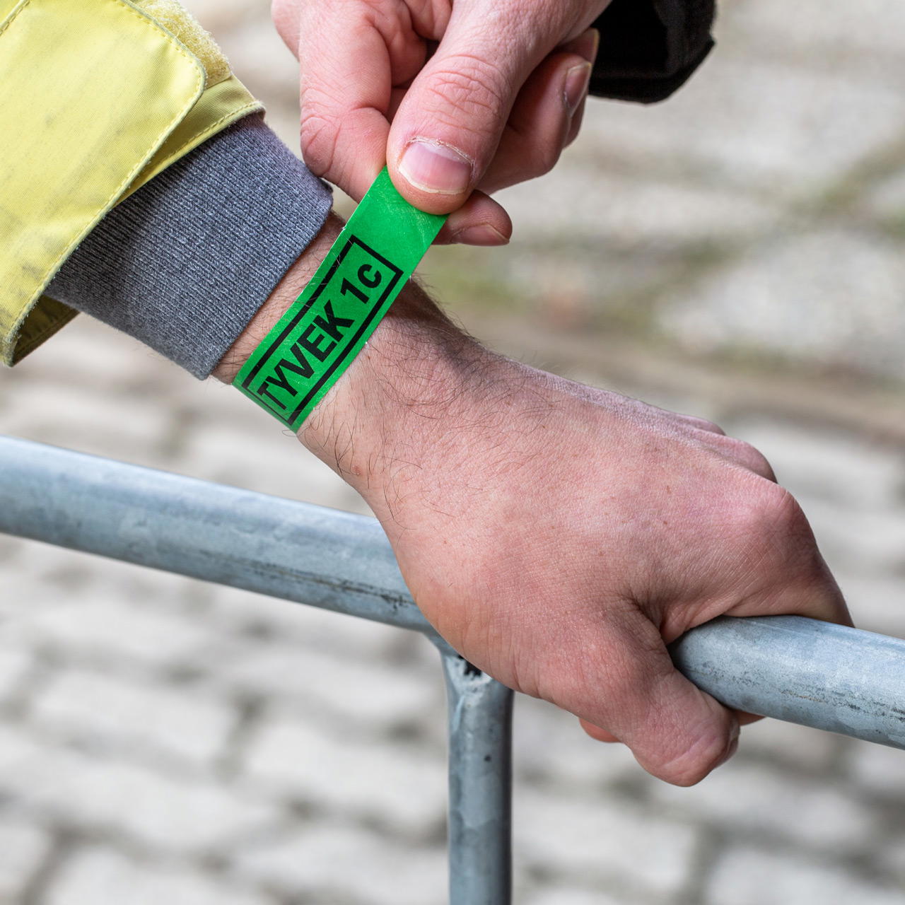 Printed single-colour 19 mm tyvek wristbands - dark green