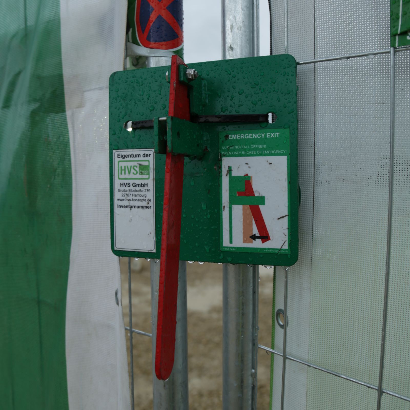 Bauzaunriegel für Notausgänge