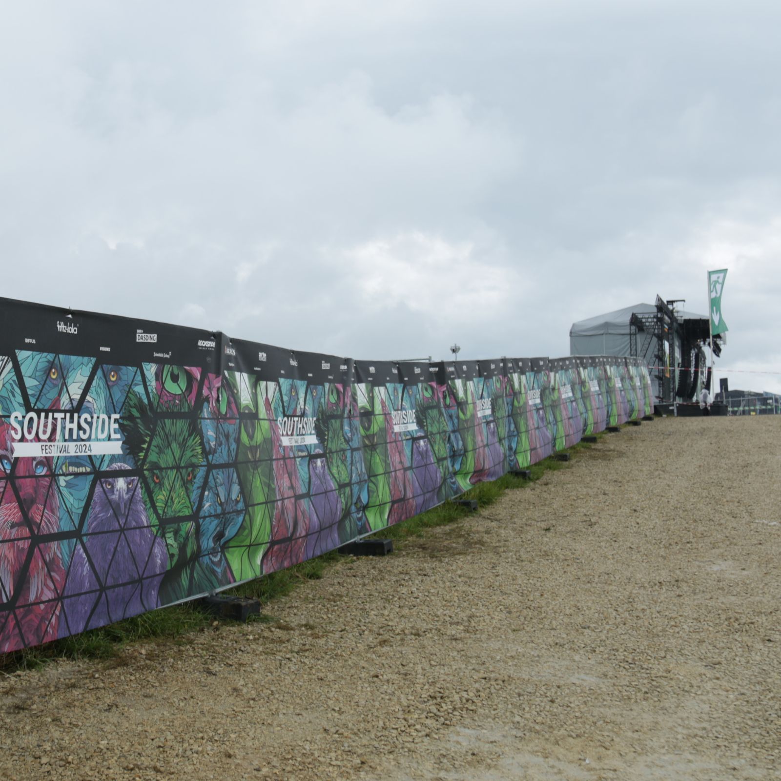 endless nonwovens - 4-coloured - 200 cm - 600 cm