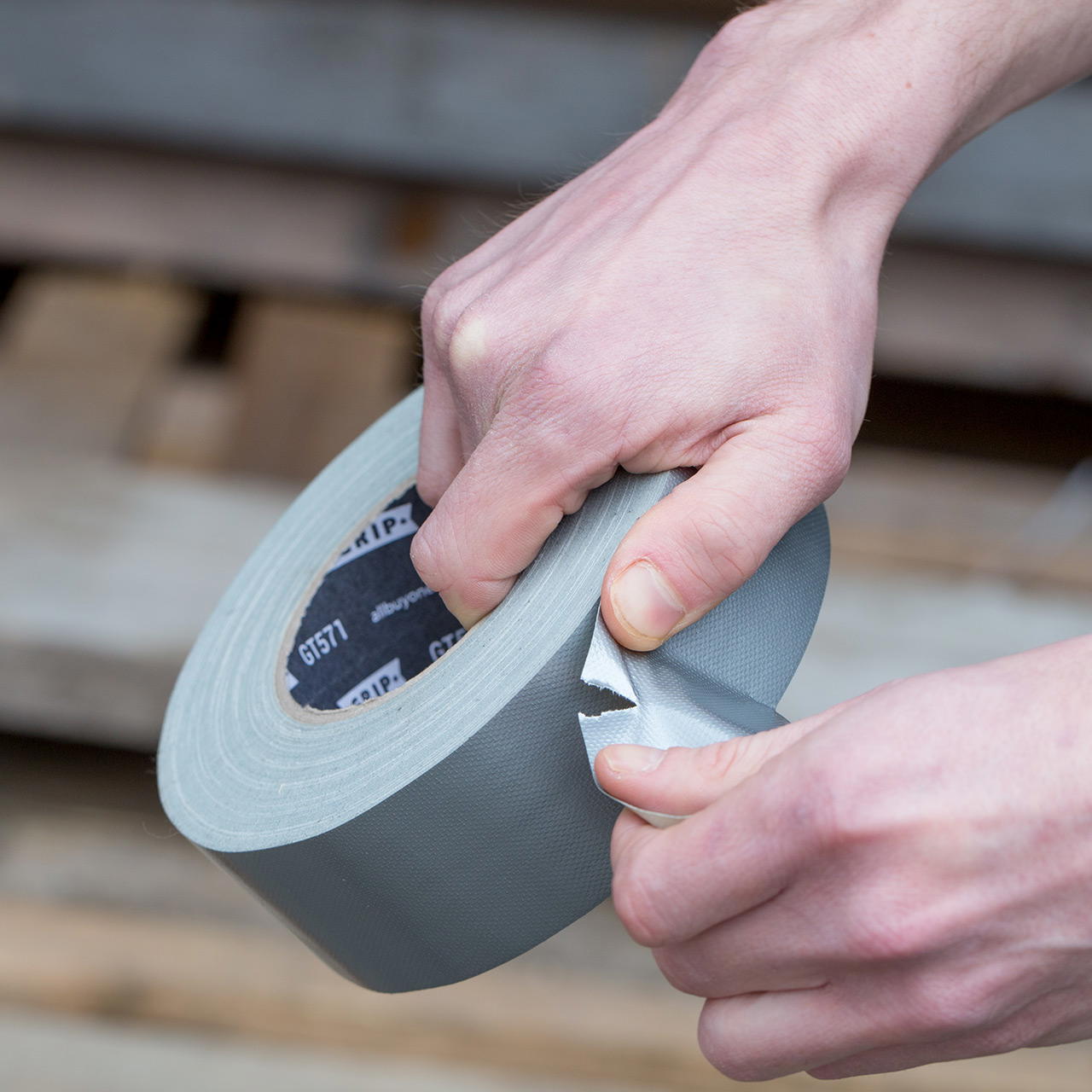 Adhesive cloth tape GT 571 - silver