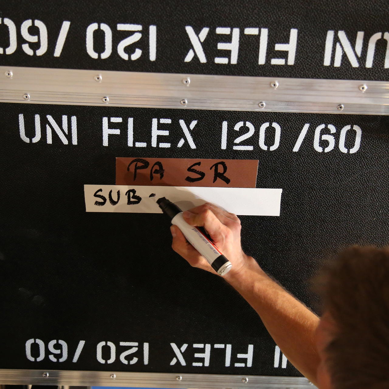 Adhesive cloth tape coloured Grip Tape GT 571 - brown