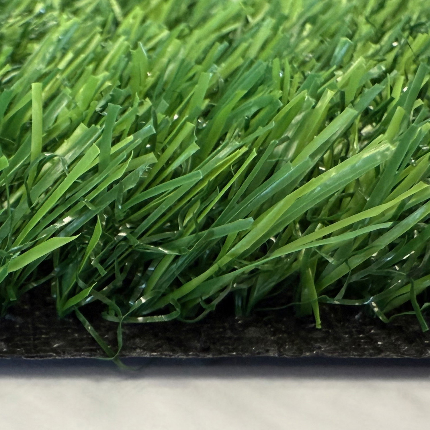 Kunstrasen Rolle 4 x 25 m - 4 m - grün