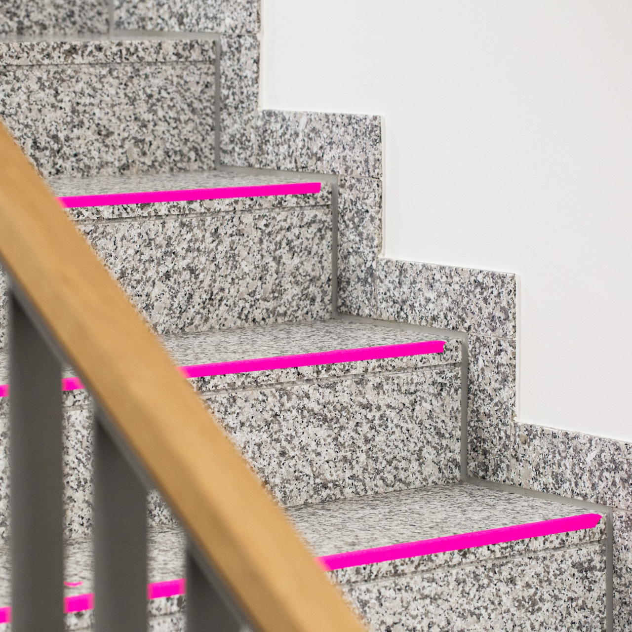 Artist Tape - 24 mm - fluoreszierend pink