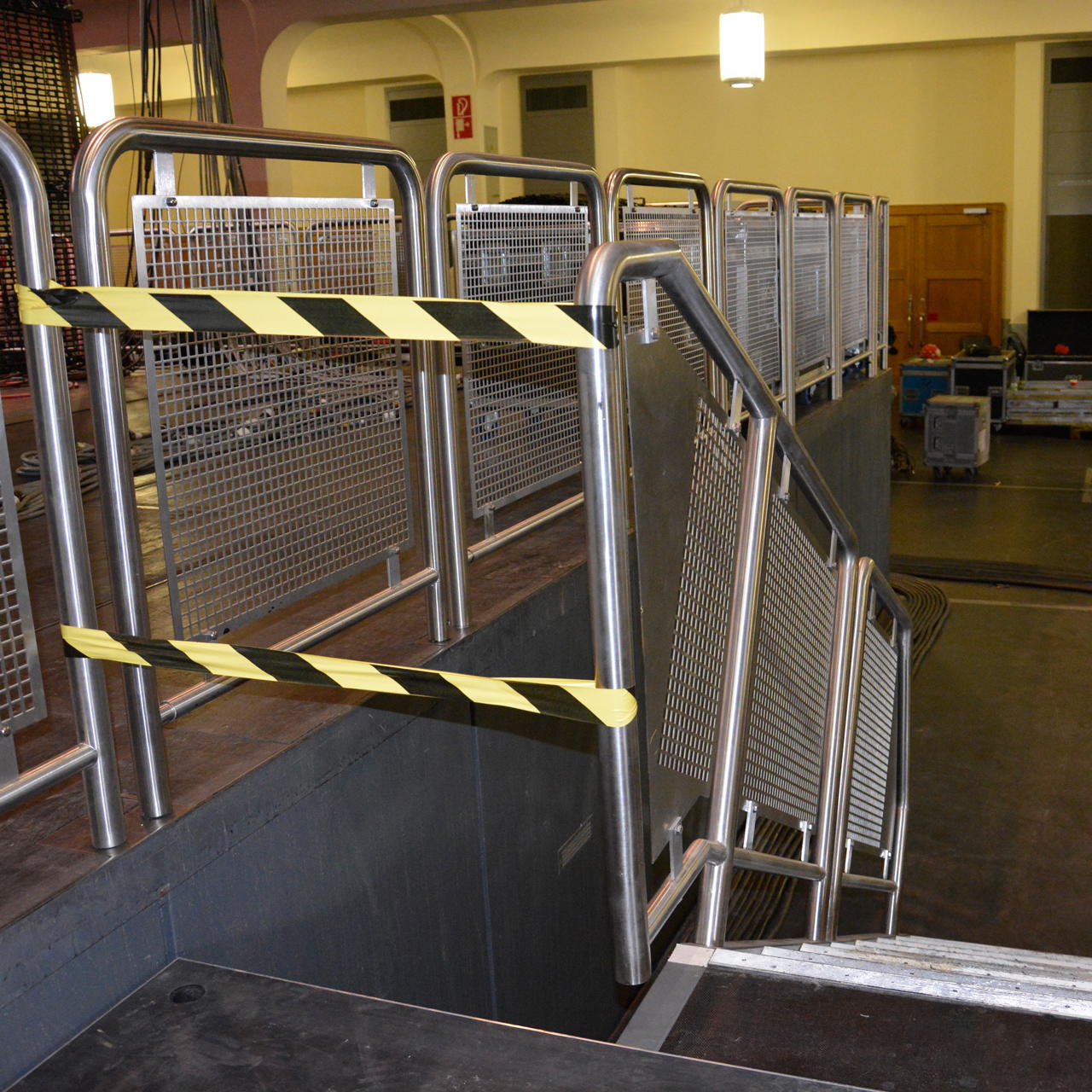 Warnklebeband GT 800 - schwarz-gelb