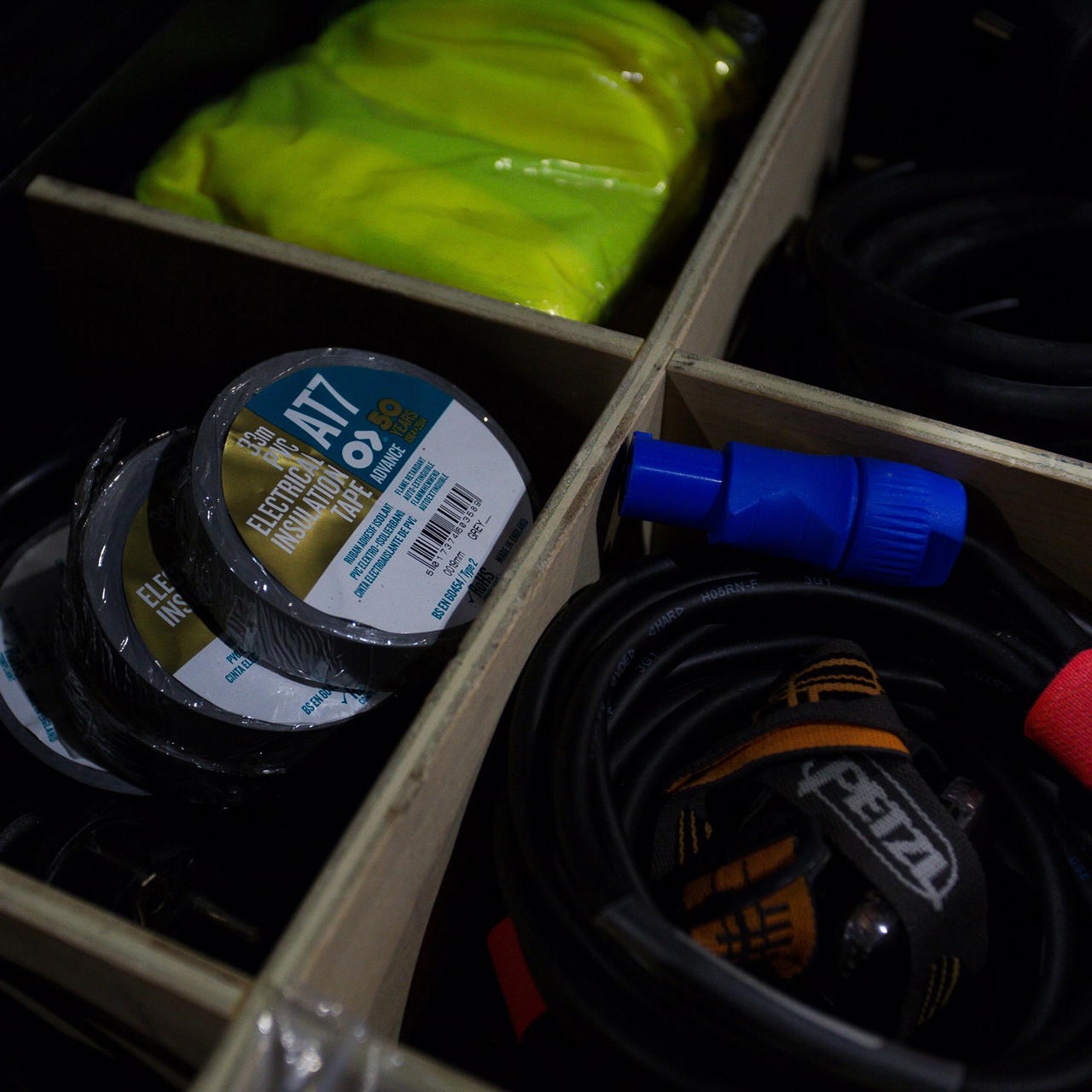 Isoband AT 7 - white