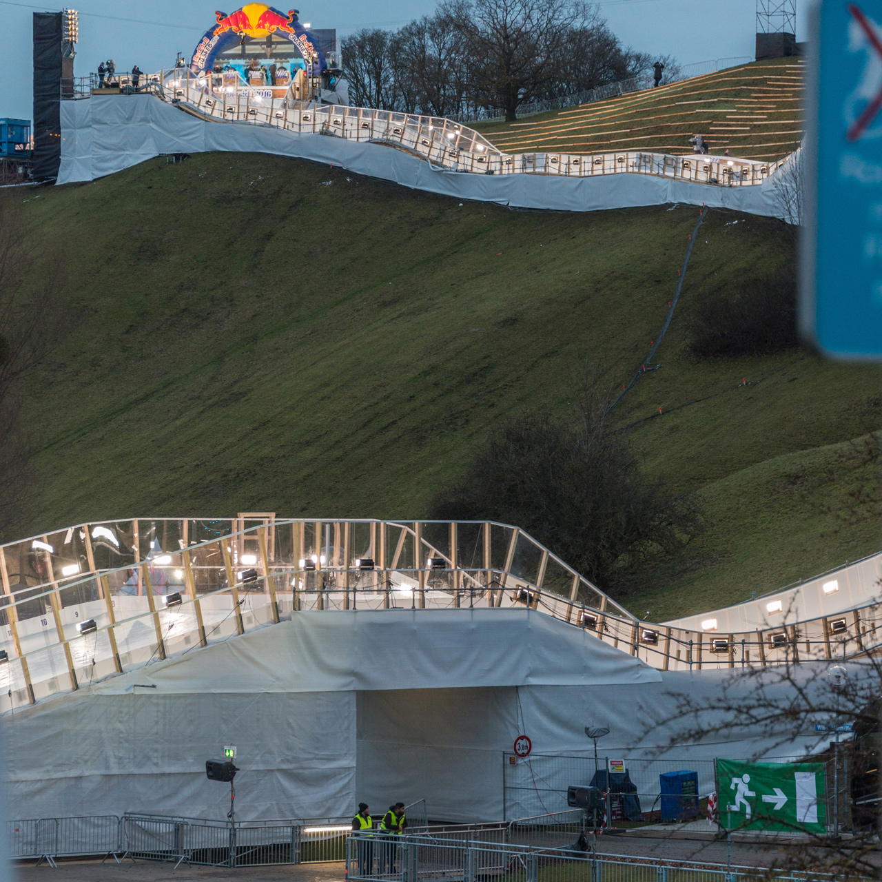 mesh 203 - by the metre - black