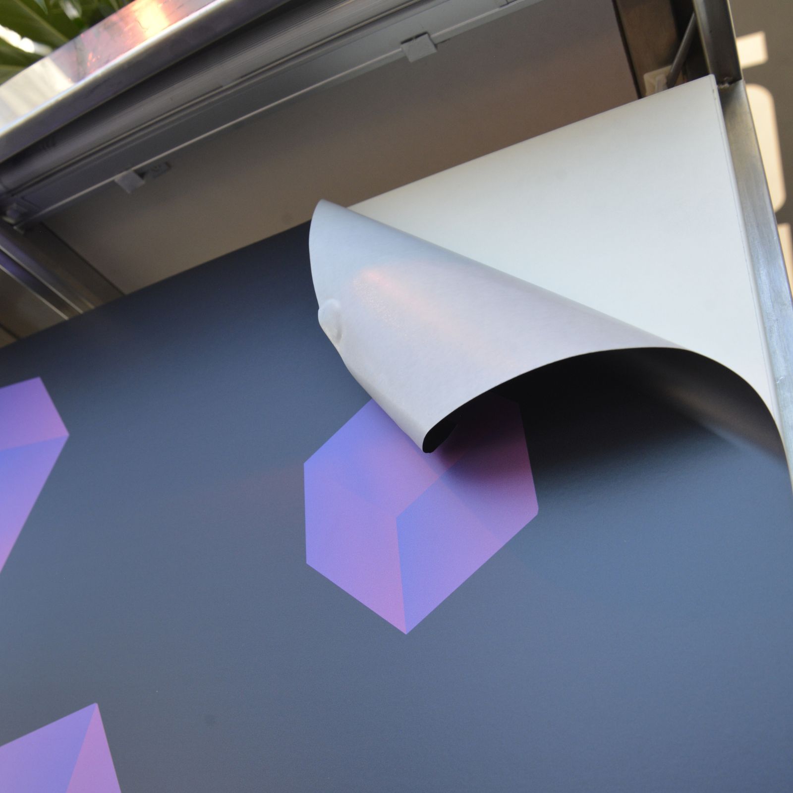 Standard non-permanent adhesive film - matt