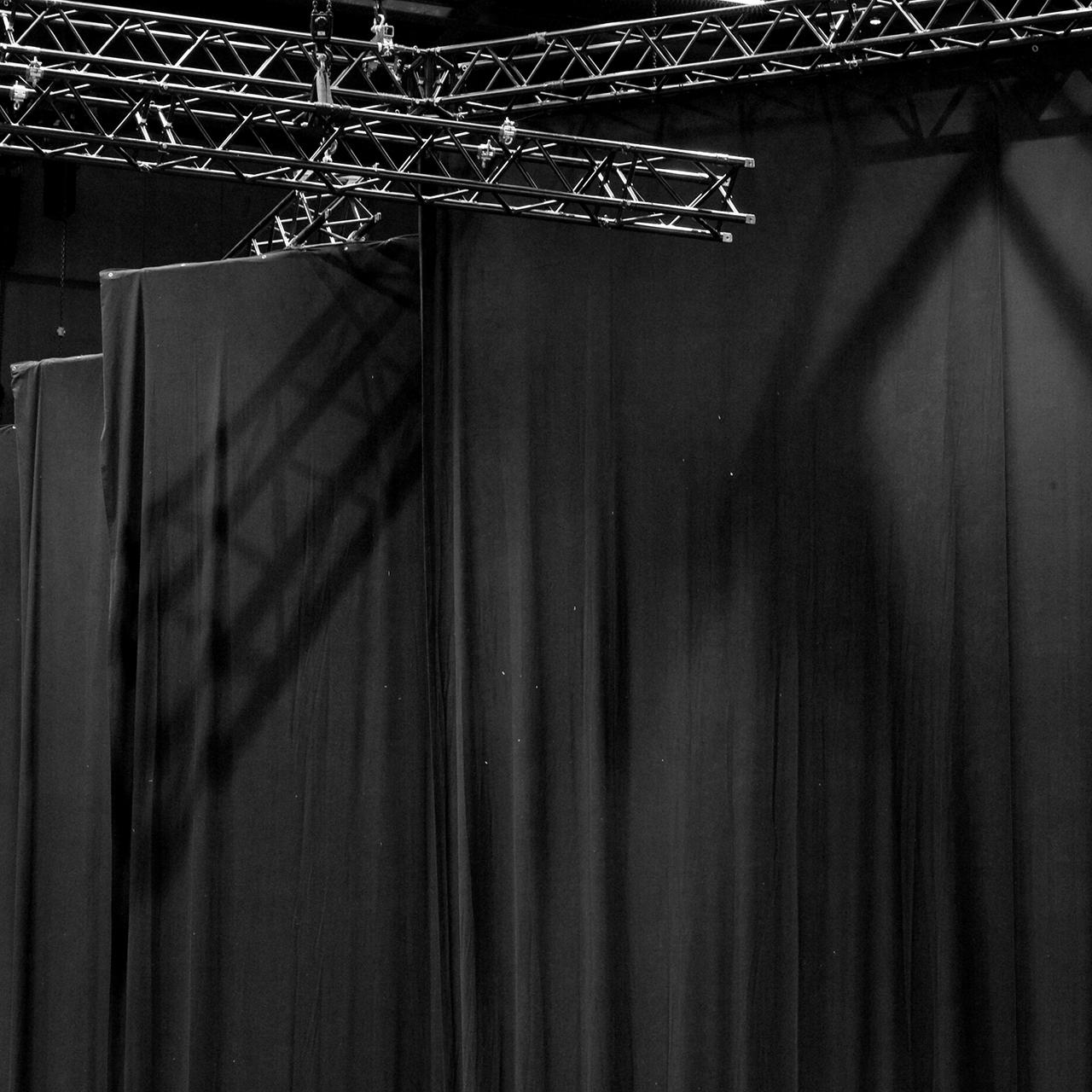 Stage Molton B1 - roll 30 running metres - black