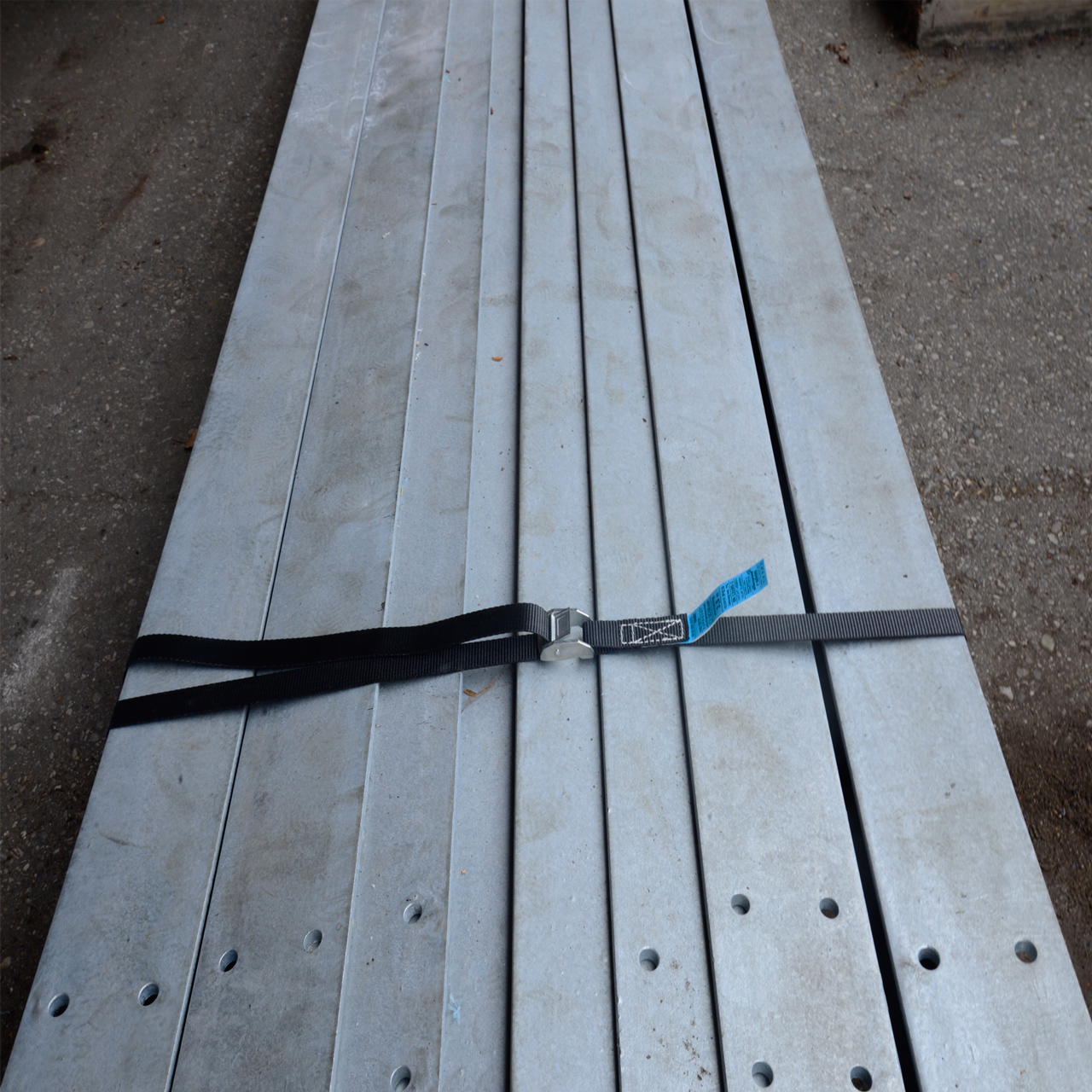 lashing strap with clamping lock - black