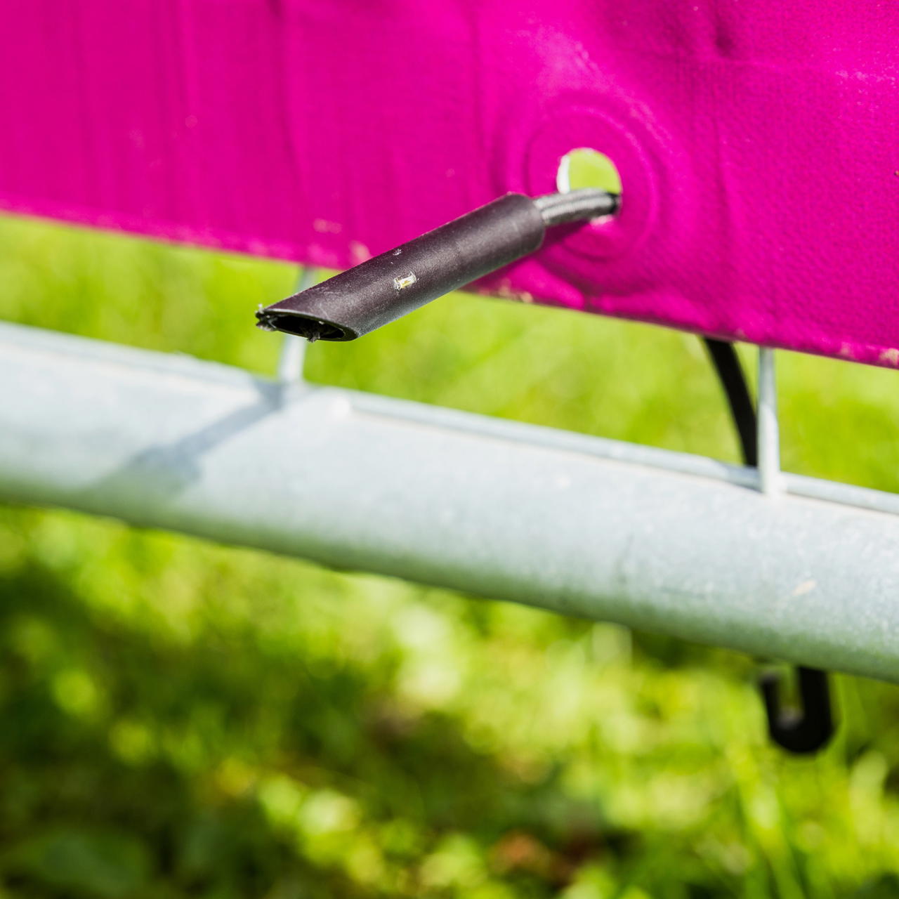 Planenspanner mit Haken und Kipphülse