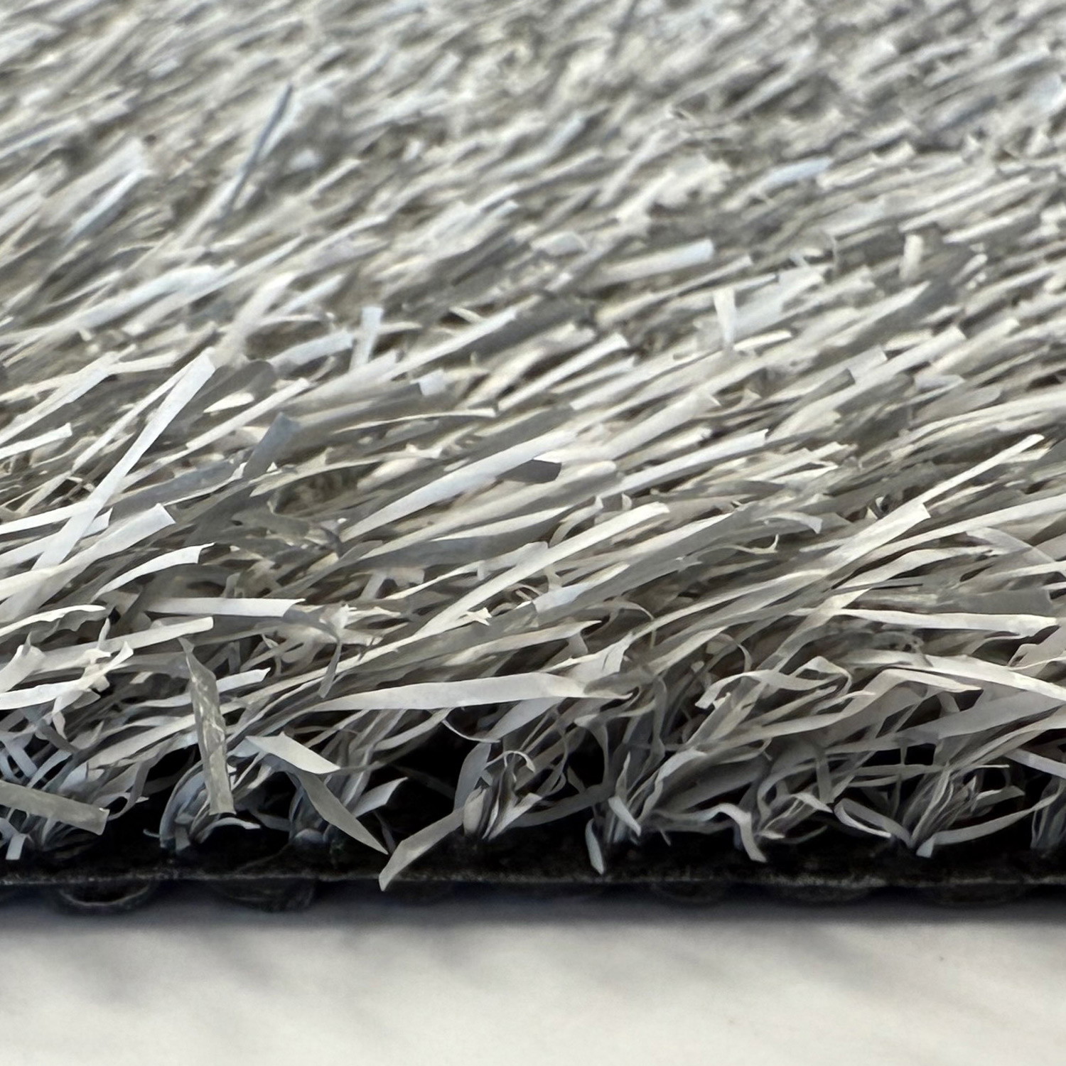 Kunstrasen Rolle 2 x 25 m - 2 m - hellgrau